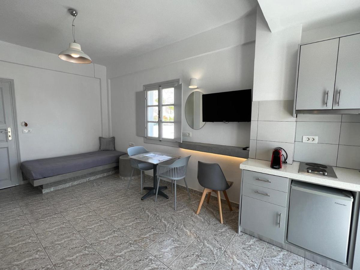 White Lily Suites & Lofts - Adults Only 16 Plus Perivolos  Exteriör bild