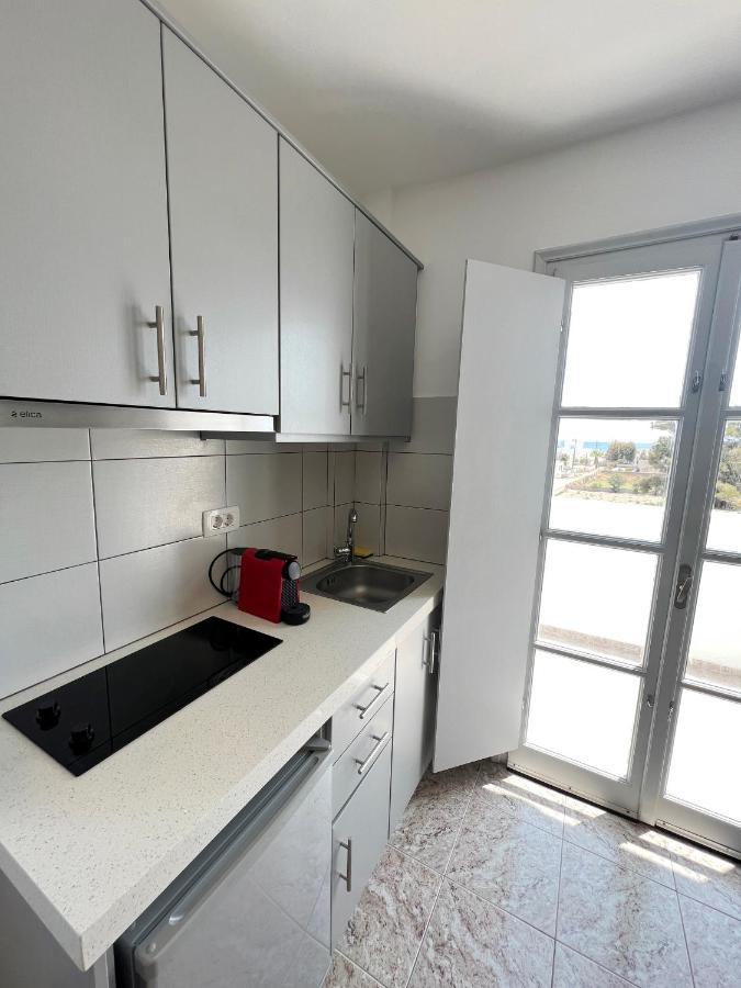 White Lily Suites & Lofts - Adults Only 16 Plus Perivolos  Exteriör bild
