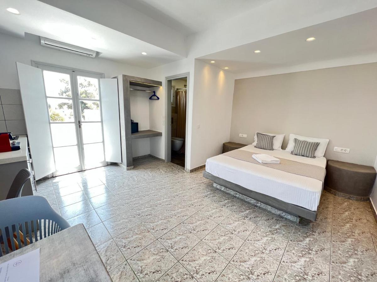 White Lily Suites & Lofts - Adults Only 16 Plus Perivolos  Exteriör bild