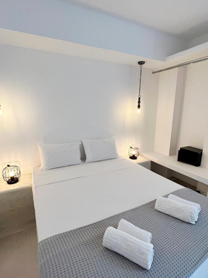White Lily Suites & Lofts - Adults Only 16 Plus Perivolos  Exteriör bild