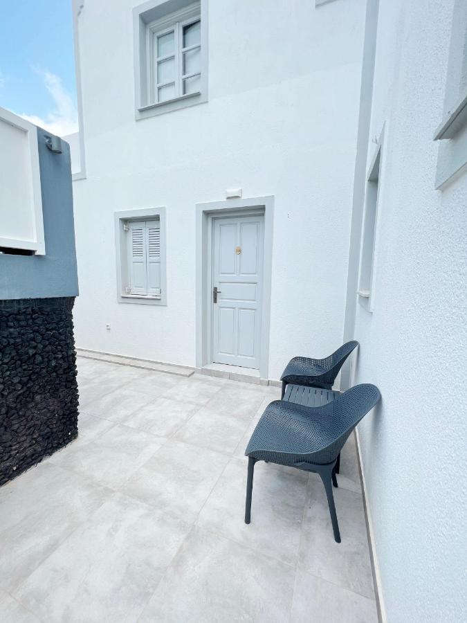 White Lily Suites & Lofts - Adults Only 16 Plus Perivolos  Exteriör bild