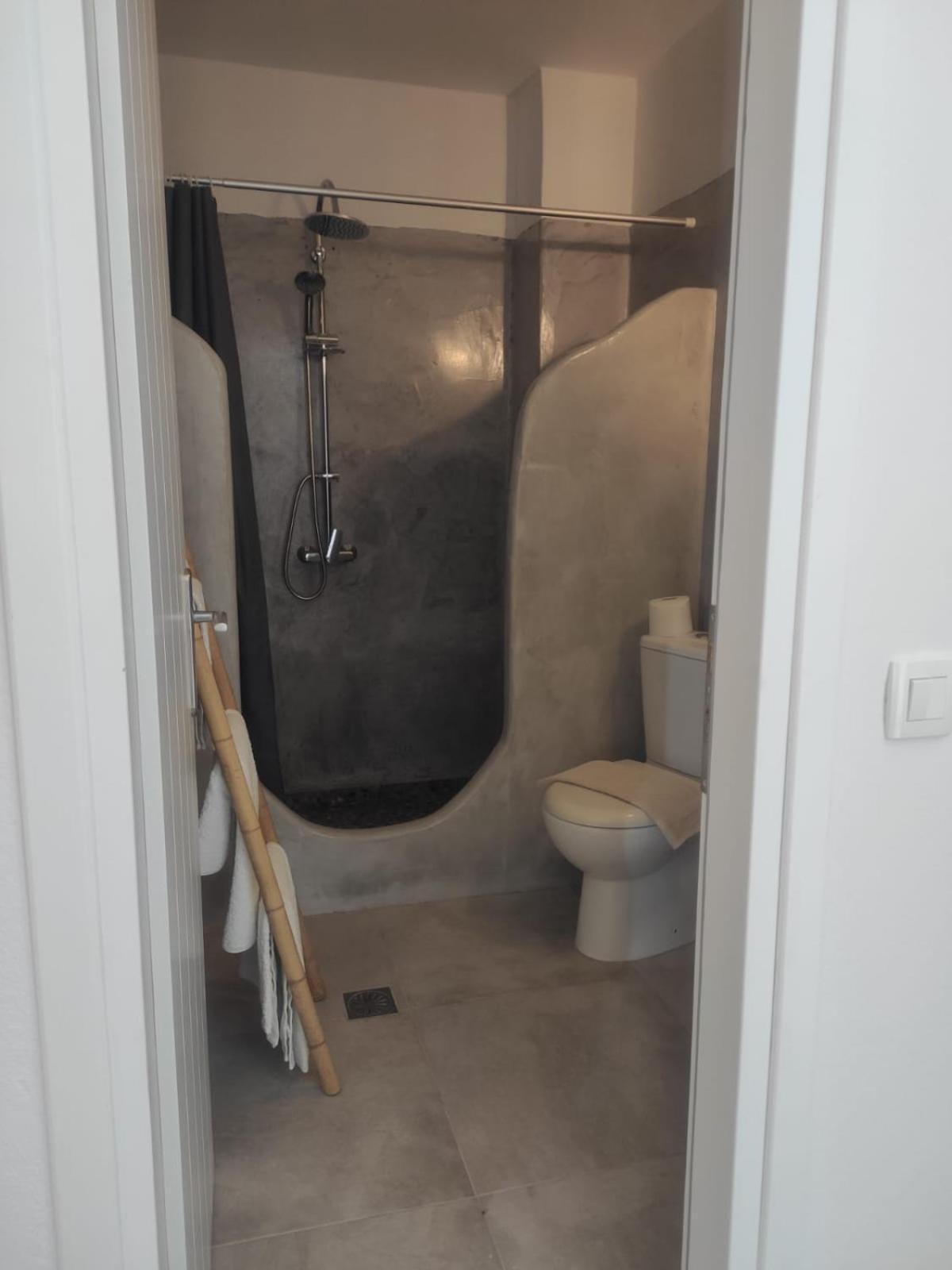 White Lily Suites & Lofts - Adults Only 16 Plus Perivolos  Exteriör bild